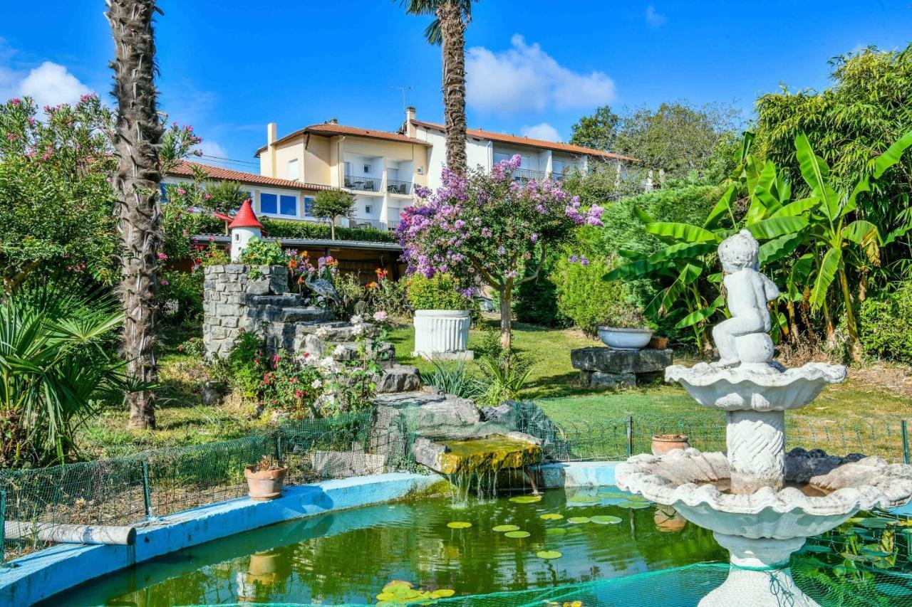 Hotel Aux Tauzins Montfort-en-Chalosse Exteriér fotografie