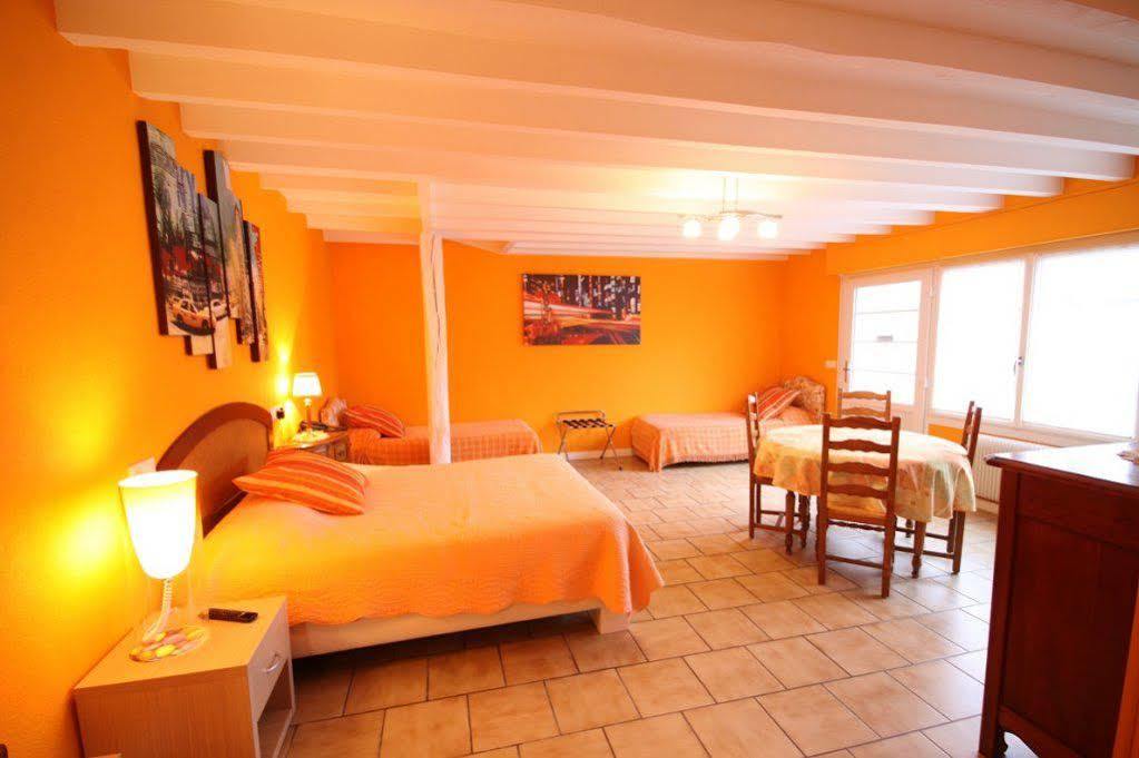 Hotel Aux Tauzins Montfort-en-Chalosse Exteriér fotografie