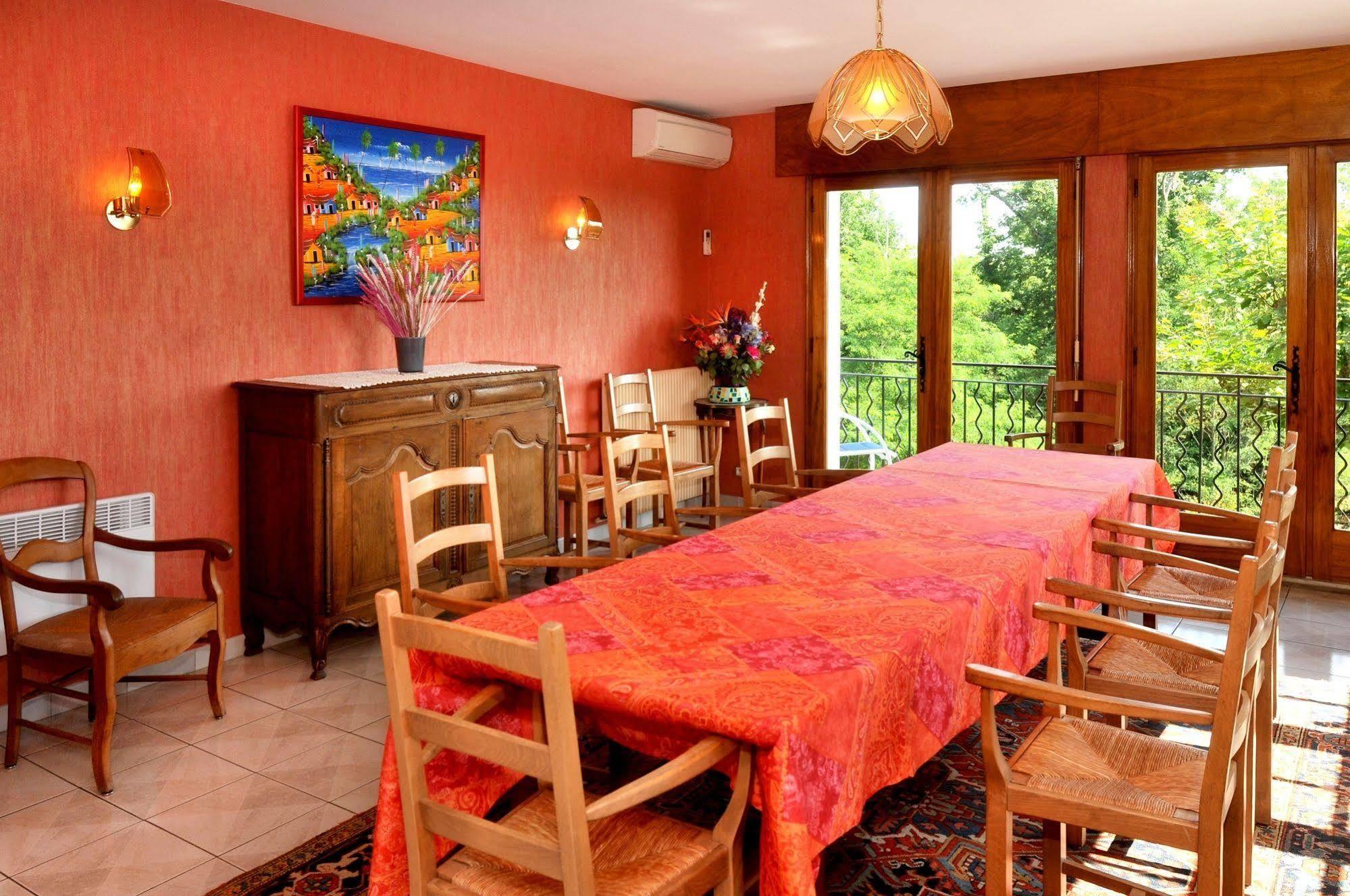 Hotel Aux Tauzins Montfort-en-Chalosse Exteriér fotografie