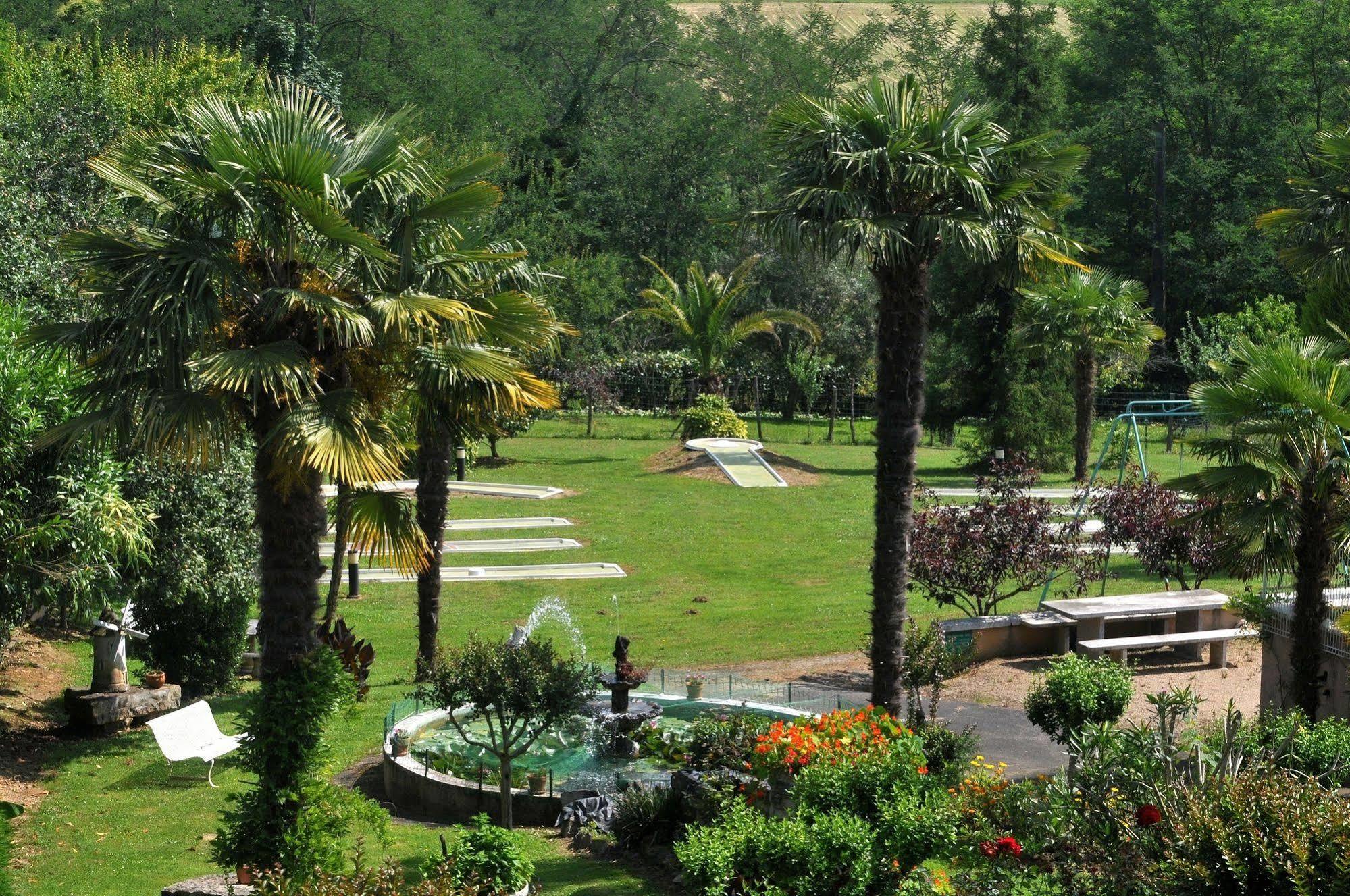Hotel Aux Tauzins Montfort-en-Chalosse Exteriér fotografie