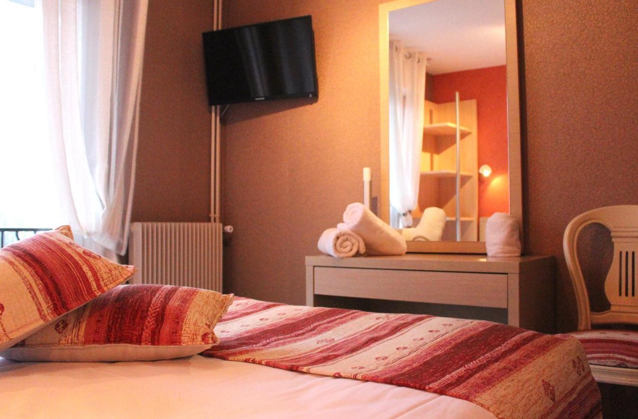 Hotel Aux Tauzins Montfort-en-Chalosse Exteriér fotografie